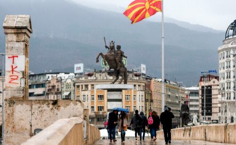 Lehtesohen masat anti Covid ne Maqedonine e Veriut: Zgjatet ora policore